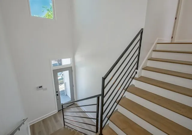 Listing Photo 5 - Condo for sale in building located at 2425-27 Franklin Ave, New Orleans, LA 70117