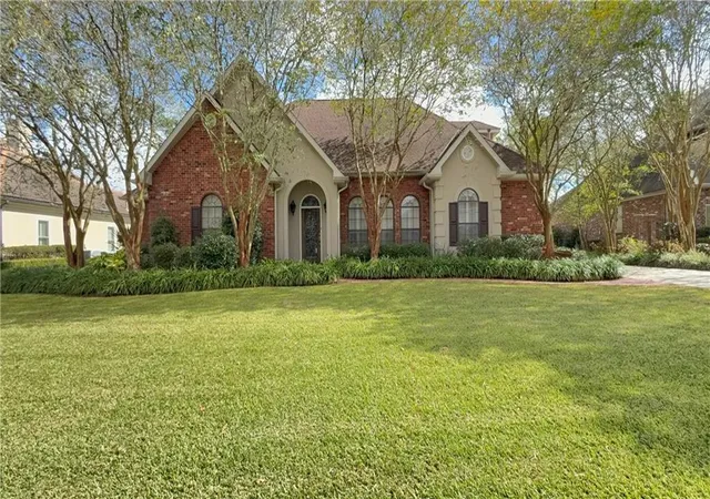Photo 2 of Single family home for sale at 150 Primrose Dr, Belle Chasse, LA 70037 | MLS# 2560014 | Listing updated on 2026-08-19