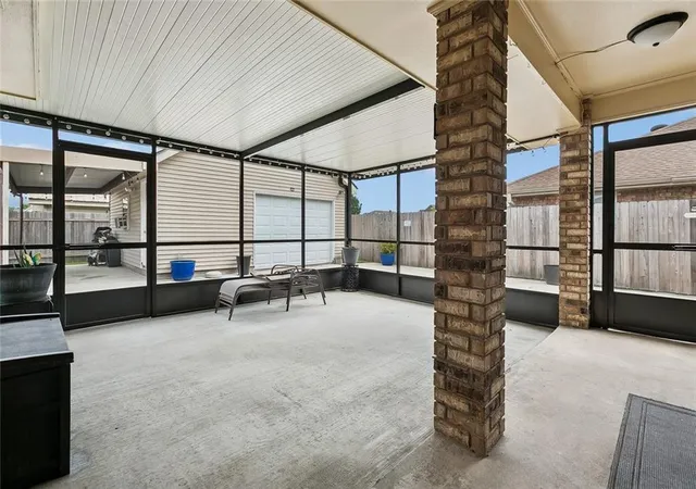 3rd image of 2804 Moss Ln, Violet, LA 70092 | MLS# 2557675
