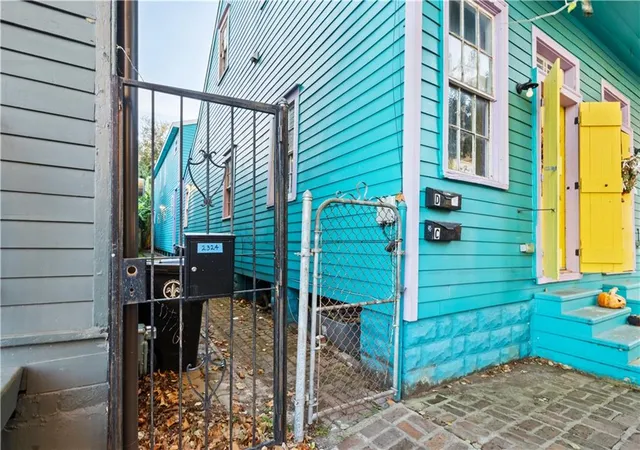 Listing Photo 4 - Condo for sale in building located at 2322 Burgundy St, New Orleans, LA 70117