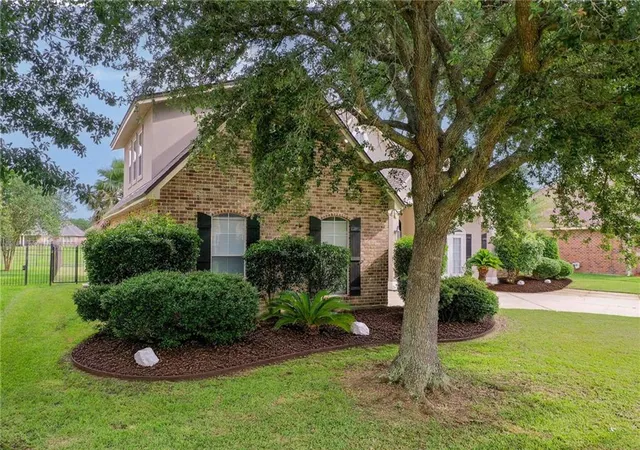 2nd image of 316 W Honors Point Ct, Slidell, LA 70458 | MLS# 2559450