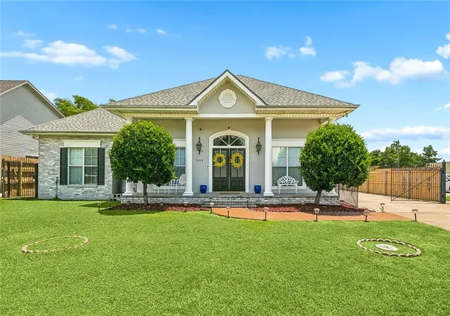 Photo 1 of Single family home for sale at 3504 Connecticut Ave, Kenner, LA 70065 | MLS# 2559658 | Listing updated on 2026-08-24