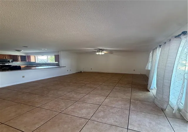 Listing Photo 4 - Condo for sale in building located at 3319 Hans Ave, Kenner, LA 70065 - Unit #E