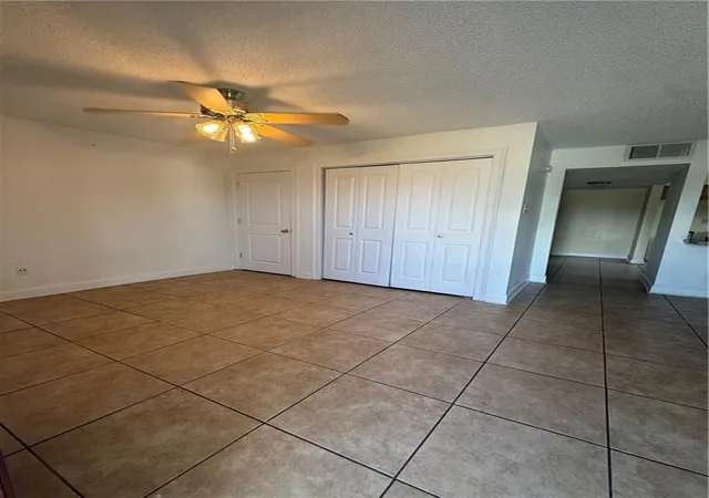 Listing Photo 5 - Condo for sale in building located at 3319 Hans Ave, Kenner, LA 70065 - Unit #E