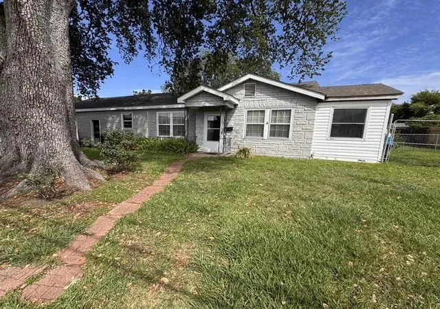 1st image of 1210 Fairway Dr, Kenner, LA 70062 | MLS# 2561220