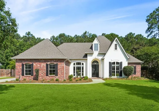 1st image of 1082 Whitetail Dr, Mandeville, LA 70448 | MLS# 2561642