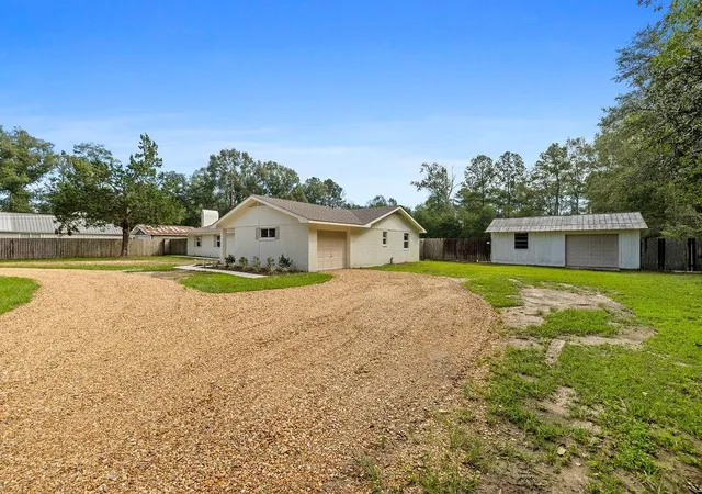 Photo 3 of Single family home for sale at 48076 Woodhaven Rd, Tickfaw, LA 70466 | MLS# 2555285 | Listing updated on 2026-08-10
