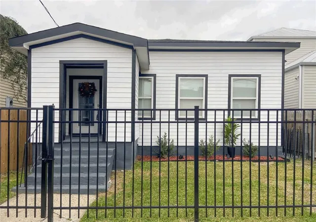 Photo 1 of Single family home for sale at 3507 Danneel St, New Orleans, LA 70115 | MLS# 2560916 | Listing updated on 2026-08-21