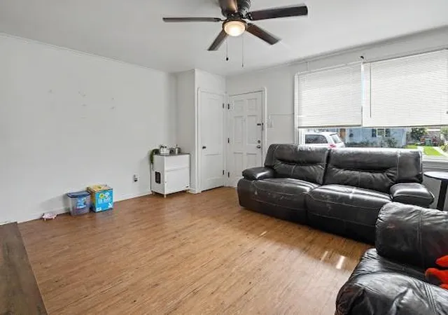 Photo 2 of House for sale at 554-556 Carrollton Ave, Metairie, LA 70005 | MLS# 2561711 | Listing updated on 2026-08-09