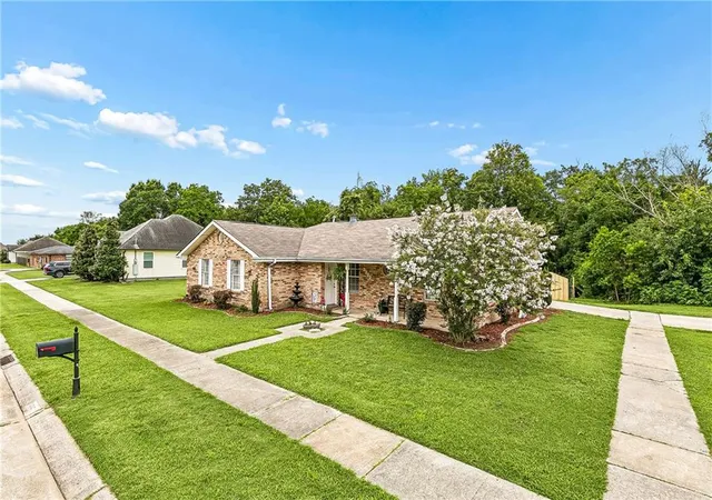 3rd image of 3212 Meraux Ln, Violet, LA 70092 | MLS# 2562241