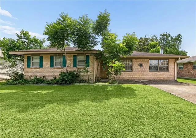 Photo 1 of Single family home for sale at 3608 Academy Dr, Metairie, LA 70003 | MLS# 2562388 | Listing updated on 2026-08-24