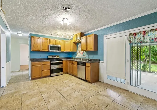 Photo 4 of Single family home for sale at 3608 Academy Dr, Metairie, LA 70003 | MLS# 2562388 | Listing updated on 2026-08-24