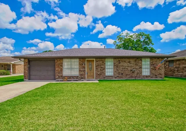 Photo 1 of Single family home for sale at 114 Ballay Dr, Belle Chasse, LA 70037 | MLS# 2562291 | Listing updated on 2026-08-20