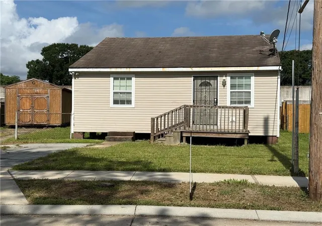 1st image of 514 Warrington Dr, New Orleans, LA 70122 | MLS# 2562534