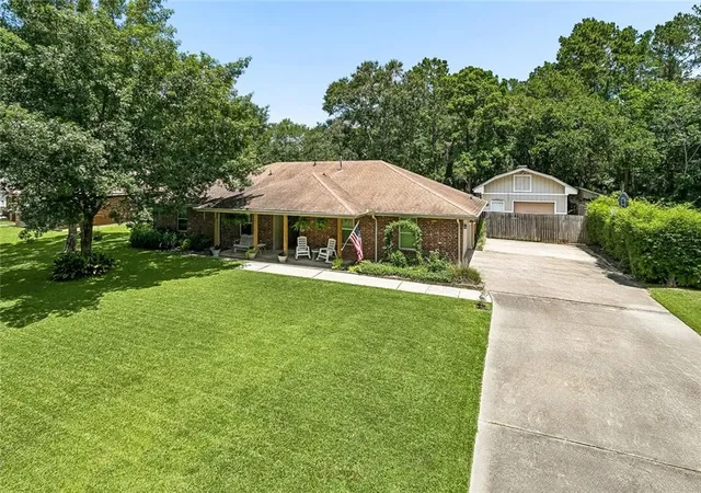 Photo 2 of Single family home for sale at 128 Herwig Blf Rd, Slidell, LA 70461 | MLS# 2562360 | Listing updated on 2026-08-15