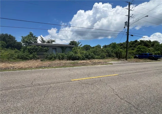 3rd image of 611 Florissant Hwy, Saint Bernard, LA 70085 | MLS# 2562624