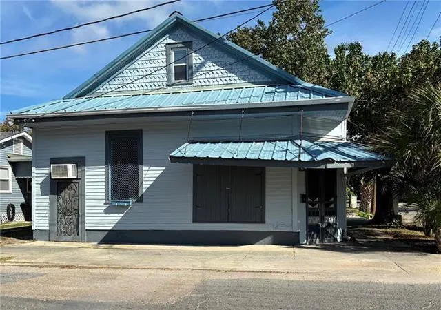 Photo 1 of Multi family home for sale at 8301 8303 Belfast St, New Orleans, LA 70118 | MLS# 2562909 | Listing updated on 2026-08-10