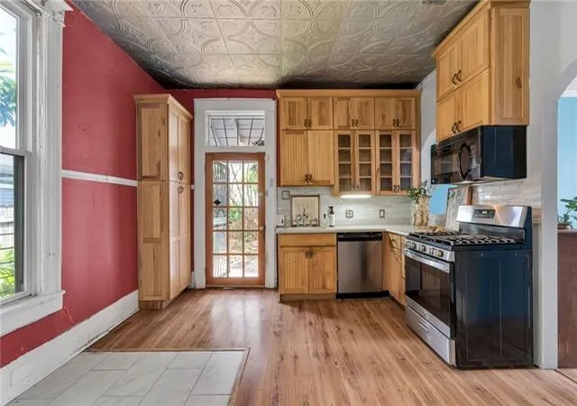 Photo 3 of Multi family home for sale at 8301 8303 Belfast St, New Orleans, LA 70118 | MLS# 2562909 | Listing updated on 2026-08-10