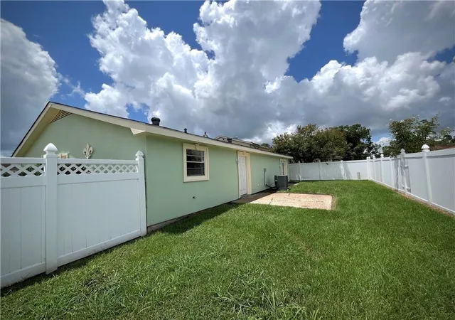 Photo 17 of Single family home for sale at 3800 Redbud Ln, Harvey, LA 70058 | MLS# 2562939 | Listing updated on 2026-10-05