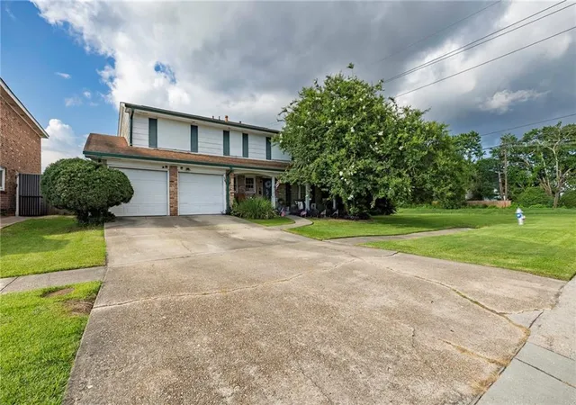 Photo 1 of Single family home for sale at 801 Ginette Dr, Gretna, LA 70056 | MLS# 2562887 | Listing updated on 2026-08-22