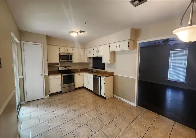 Photo 2 of Single family home for sale at 108 Riverview Dr, Saint Rose, LA 70087 | MLS# 2563175 | Listing updated on 2026-08-19