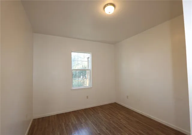 Listing Photo 5 - Condo for sale in building located at 2508 S 12 Prieur St, New Orleans, LA 70125