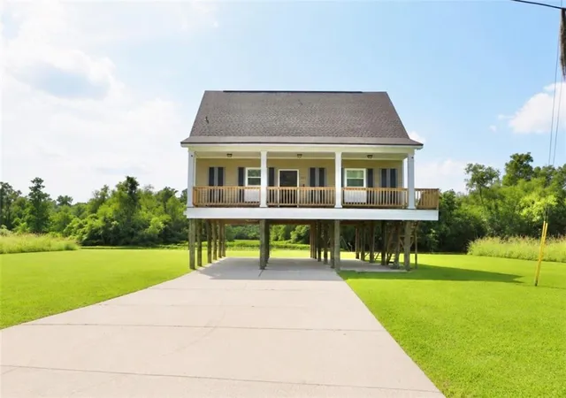 Photo 1 of Single family home for sale at 101 Tahiti Trl, Vacherie, LA 70090 | MLS# 2563030 | Listing updated on 2026-08-20