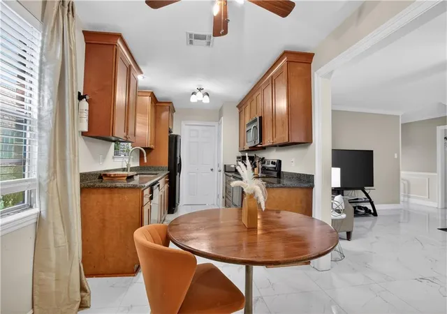 Photo 4 of Single family home for sale at 778 Glencove Ln, Gretna, LA 70056 | MLS# 2562545 | Listing updated on 2026-08-20