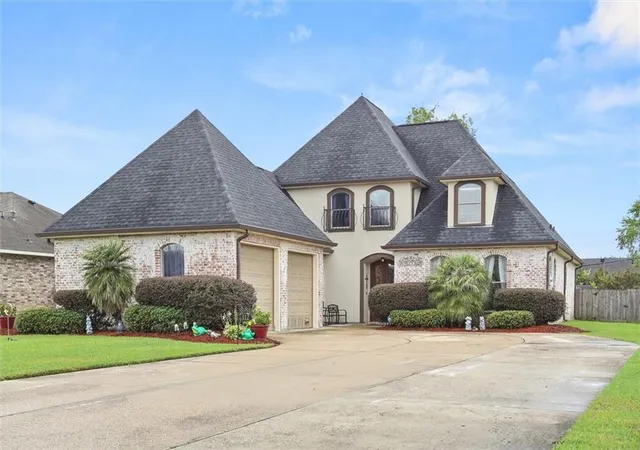 Photo 1 of Single family home for sale at 112 Panther Run Dr, Destrehan, LA 70047 | MLS# 2563267 | Listing updated on 2026-08-10