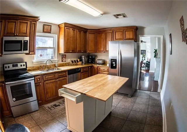 Listing Photo 4 - Condo for sale in building located at 2433 35 Saint Roch Ave, New Orleans, LA 70117