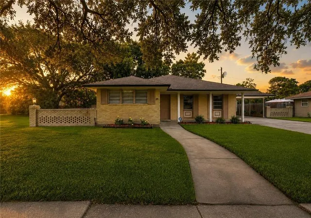 1st image of 26 W Carmack Dr, Chalmette, LA 70043 | MLS# 2563833