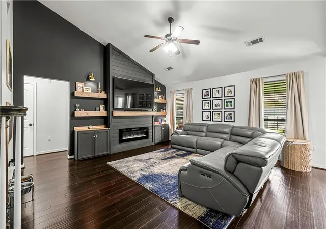 Photo 3 of Single family home for sale at 341 Hvn Way, Lacombe, LA 70445 | MLS# 2562960 | Listing updated on 2026-08-22