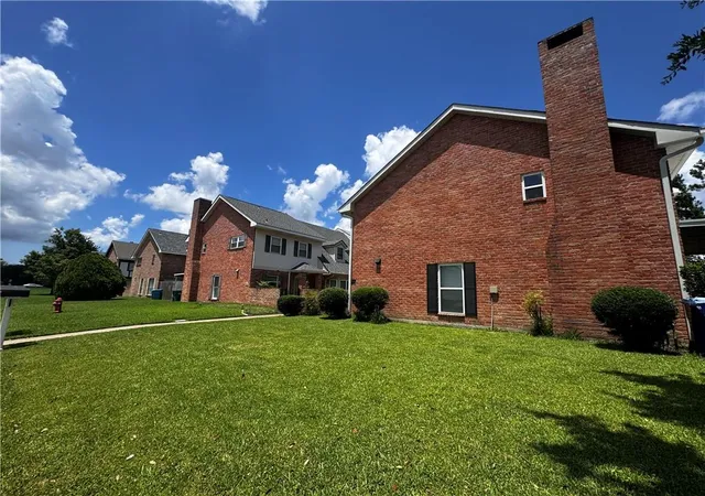 Photo 1 of Sale Pending at 27 Brandon Hall Dr, Destrehan, LA 70047 | MLS# 2563478 | Listing updated on 2026-08-11