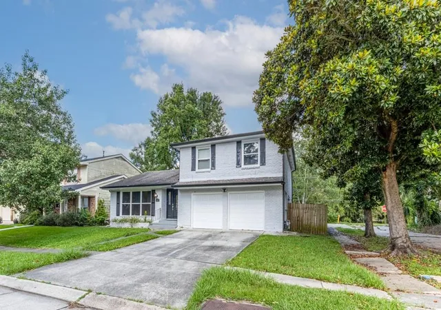 Photo 2 of Single family home for sale at 400 Westmeade Dr, Gretna, LA 70056 | MLS# 2564074 | Listing updated on 2026-08-20
