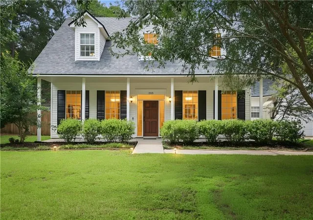 Photo 1 of Single family home for sale at 203 Chaucer Ln, Mandeville, LA 70448 | MLS# 2563360 | Listing updated on 2026-08-14