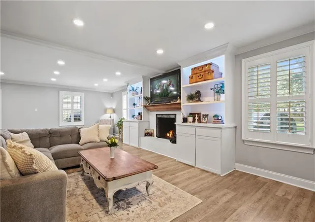 Photo 4 of Single family home for sale at 227 Cheron Dr, Mandeville, LA 70448 | MLS# 2564400 | Listing updated on 2026-10-01