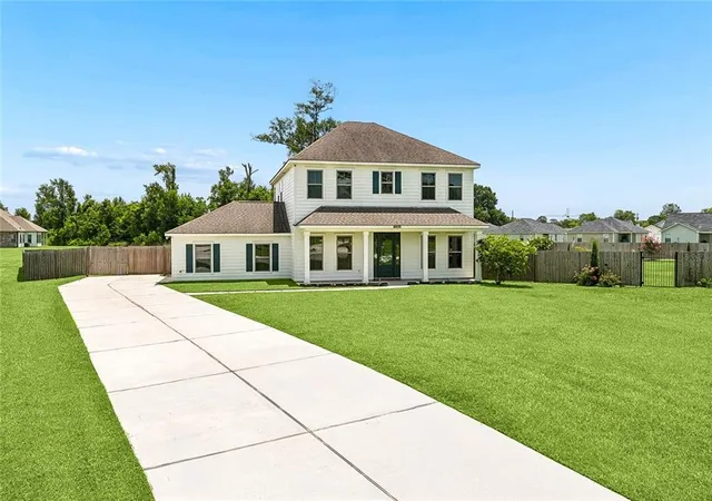 Photo 1 of Single family home for sale at 9505 E Kayla Ln, Westwego, LA 70094 | MLS# 2564267 | Listing updated on 2026-08-20