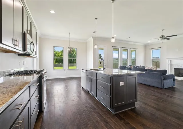 Photo 3 of Single family home for sale at 9505 E Kayla Ln, Westwego, LA 70094 | MLS# 2564267 | Listing updated on 2026-08-20