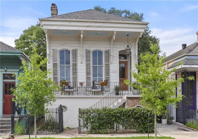 Photo 1 of Single family home for sale at 3515 Annunciation St, New Orleans, LA 70115 | MLS# 2564395 | Listing updated on 2026-08-15