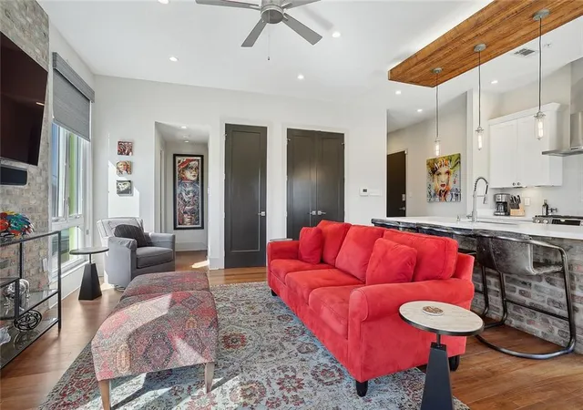 Photo 4 of Condo for sale at 8220 Maple St #F, New Orleans, LA 70118 | MLS# 2564524 | Listing updated on 2026-09-24