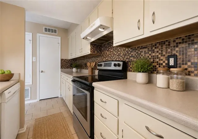 5th image of 6320 Riverside Dr #350, Metairie, LA 70003 | MLS# 2564578