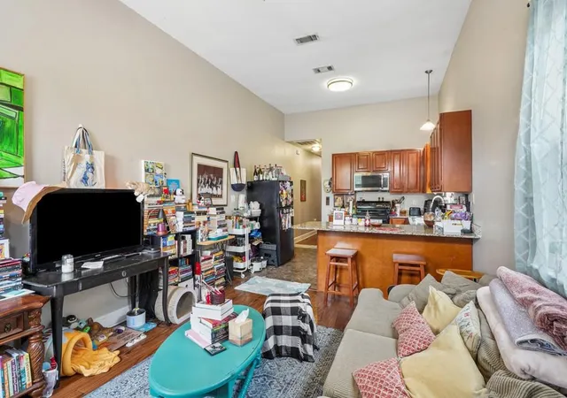 Listing Photo 5 - Condo for sale in building located at 8221 23 Apple St, New Orleans, LA 70118