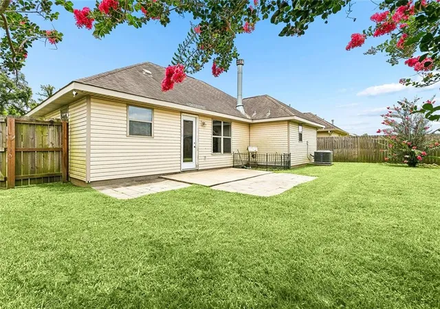 Photo 15 of Single family home for sale at 320 Allie Ln, Luling, LA 70070 | MLS# 2564668 | Listing updated on 2026-08-21