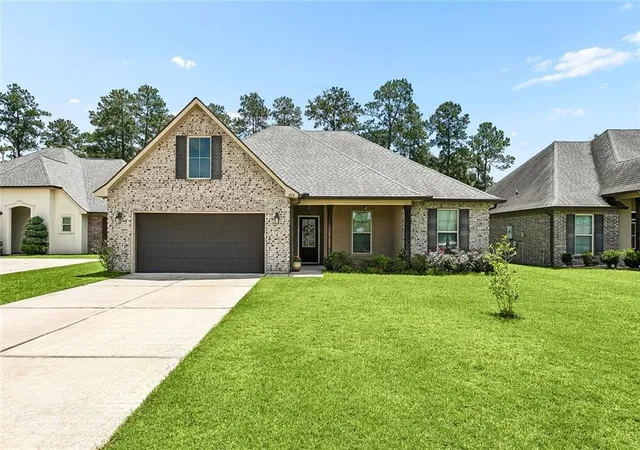 Photo 1 of Single family home for sale at 360 Knollwood Ln, Slidell, LA 70458 | MLS# 2563488 | Listing updated on 2026-08-22