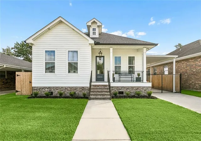 2nd image of 8433 Colonel Dr, Chalmette, LA 70043 | MLS# 2564827