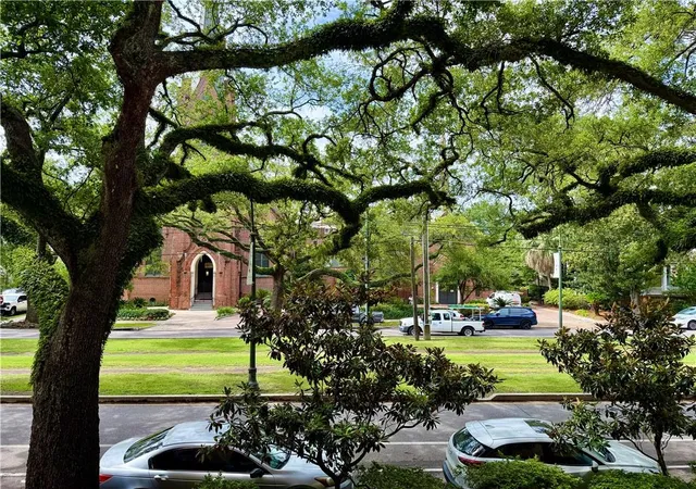 3rd image of 3915 Saint Charles Ave #205, New Orleans, LA 70115 | MLS# 2564603