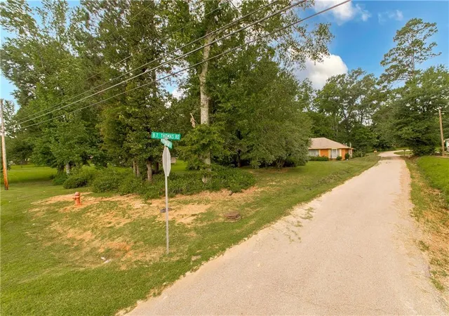 Photo 32 of Single family home for sale at 915 Martin Luther King Jr St, Kentwood, LA 70444 | MLS# 2564972 | Listing updated on 2026-08-19