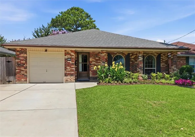 Photo 2 of Single family home for sale at 5024 Jeannette Dr, Metairie, LA 70003 | MLS# 2565074 | Listing updated on 2026-08-13