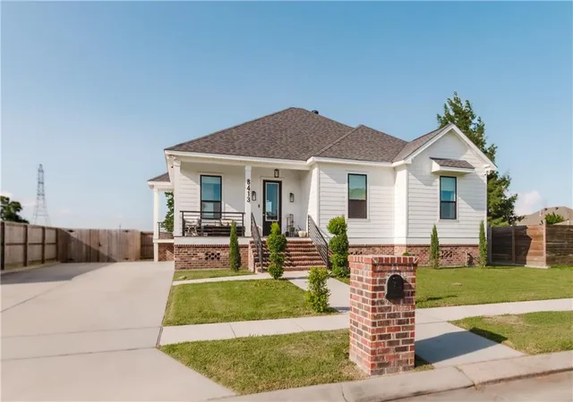 2nd image of 8413 Benjamin St, Chalmette, LA 70043 | MLS# 2565384