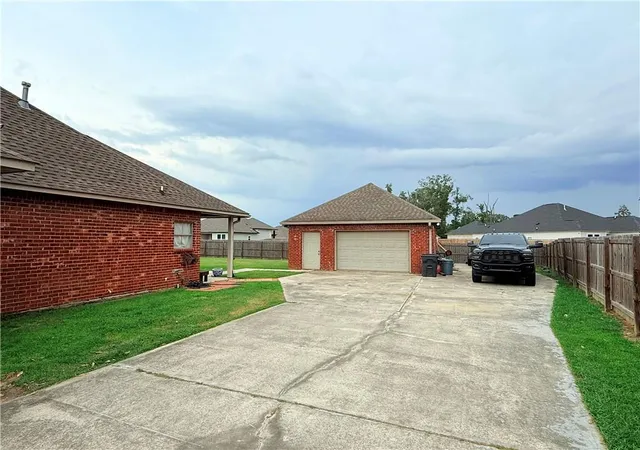 Photo 1 of Single family home for sale at 13795 Shady Holw Dr, Denham Springs, LA 70726 | MLS# 2561739 | Listing updated on 2026-08-23